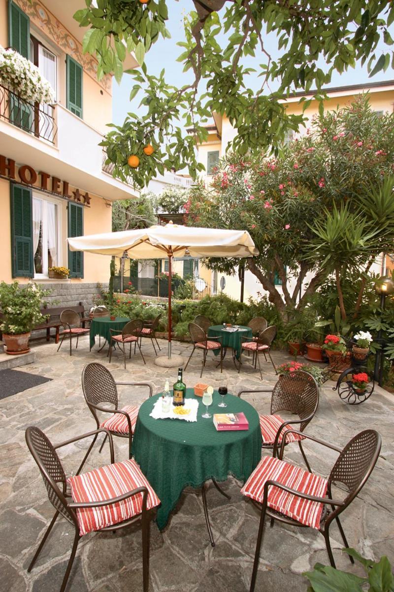 Hotel Villa Bianca Laigueglia Dış mekan fotoğraf